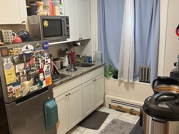 4th image of 311 Beacon St APT 3
