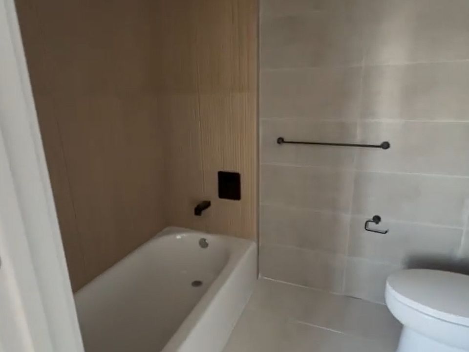 1st image of 355 E 194th St #6D
