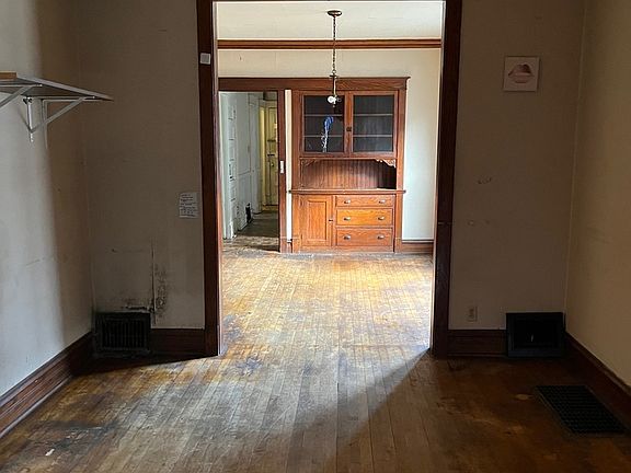 3rd image of 1407 S 59th Ave