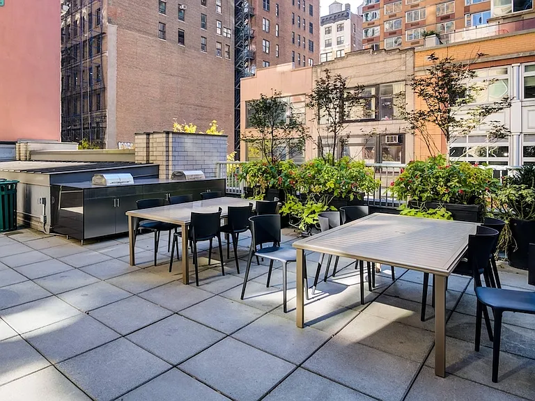 800 6th Ave #22C — Photo 23