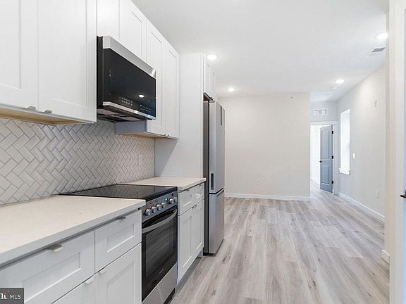 3rd image of 2104 S 20th St Unit 3