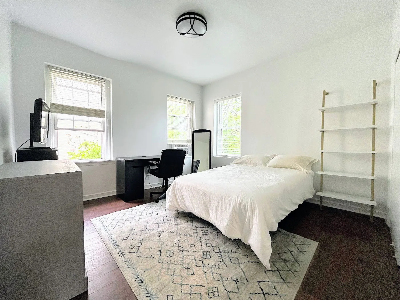 1 bed, 700 sqft, $2,090 — Photo 4
