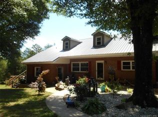 1396 Simmons St, Newton, NC 28658