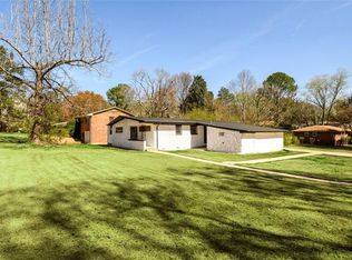 2052 Austin Dr, Decatur, GA 30032