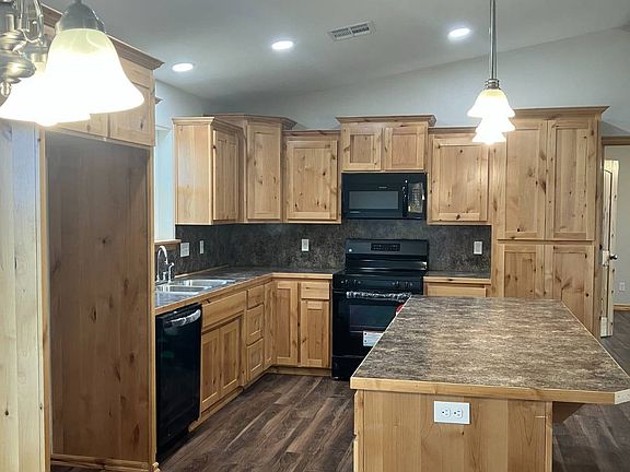 2nd image of 1892 Unlan Rd