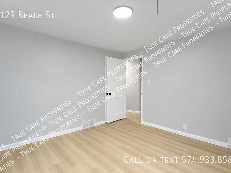 1129 Beale St — Photo 24