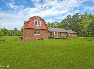 71 Hummingbird Ln, Washington, NC 27889