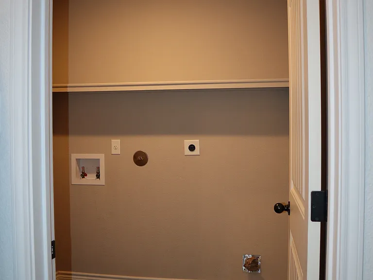5207 Colina Dr — Photo 13