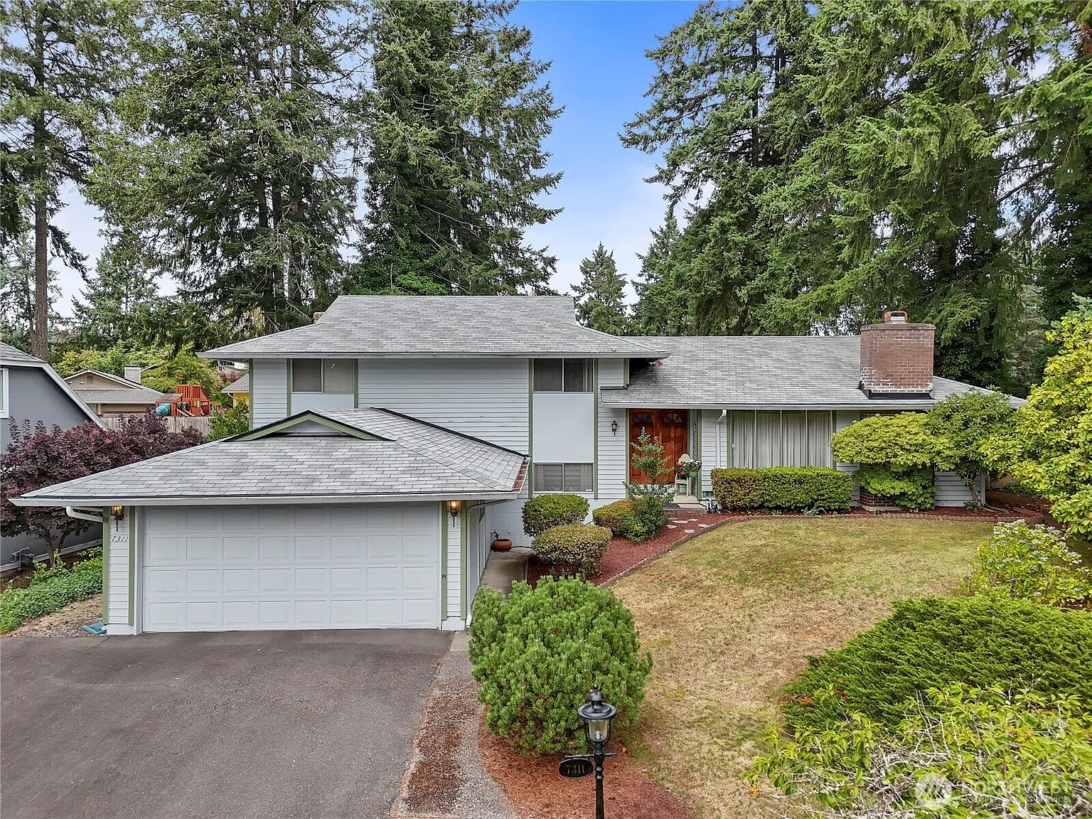 7311 Zircon Drive SW photo 1