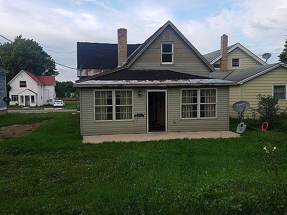 2nd image of 306 E John St