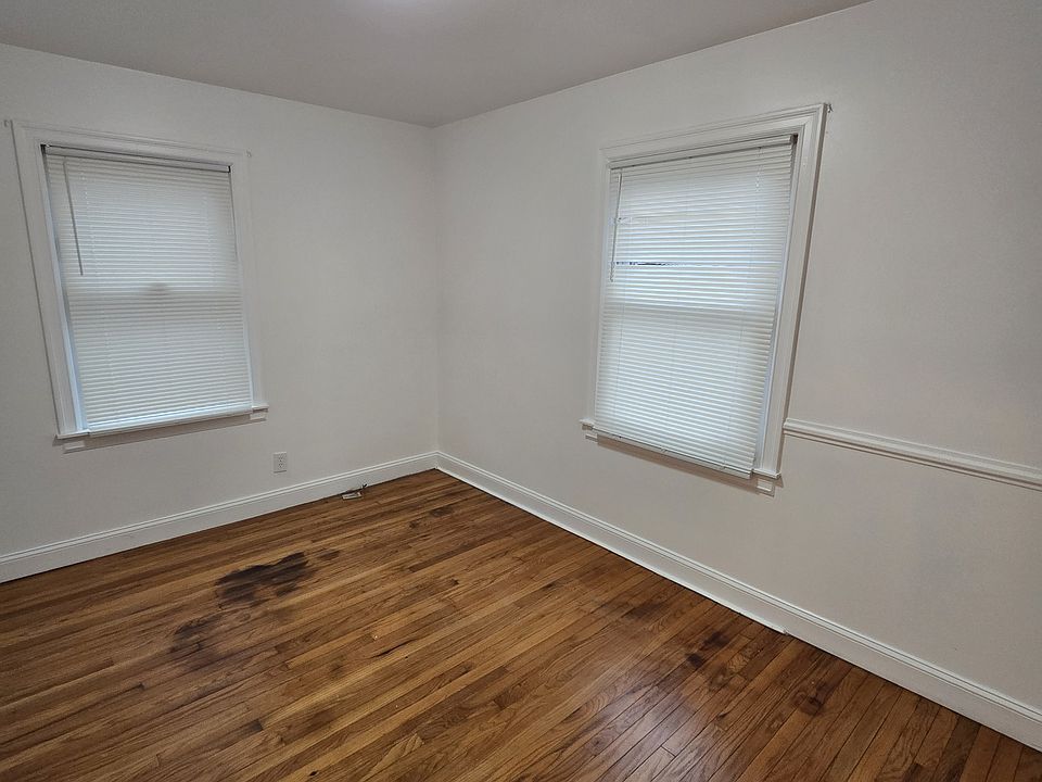 1st image of 3269 Dresden St