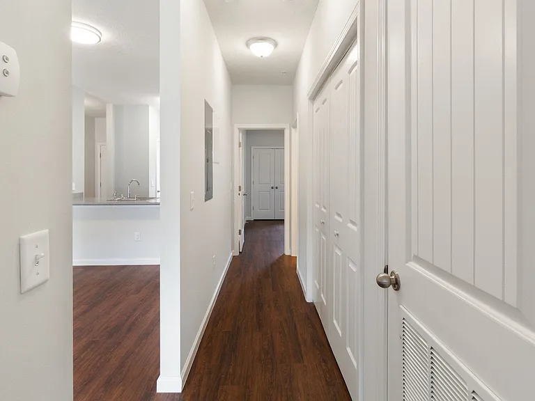 905 Olmstead Ave — Photo 63