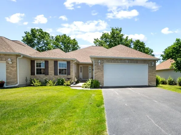 381 Garden Cir, Yorkville, IL 60560