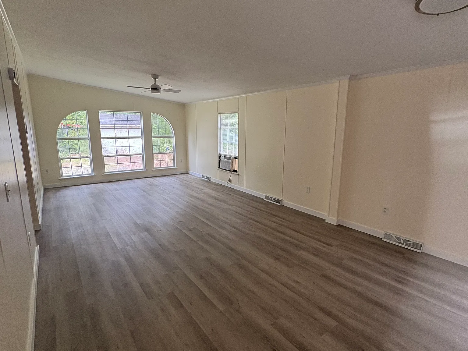 3 bed, 1568 sqft, $2,000 — Photo 2