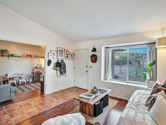 3rd image of 1655 W Avenida De Amelia