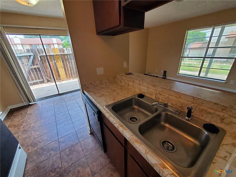 1308 Covey Ln #A — Photo 6