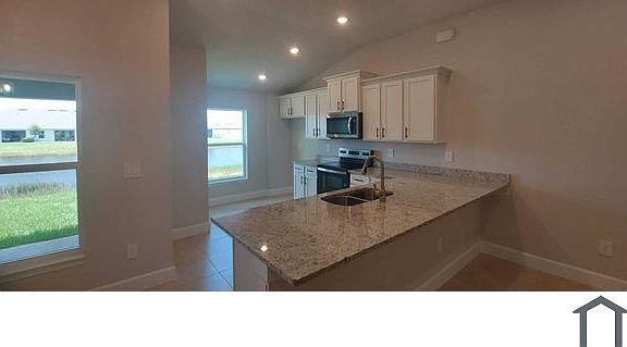 3rd image of 8624 Giovanni Ave
