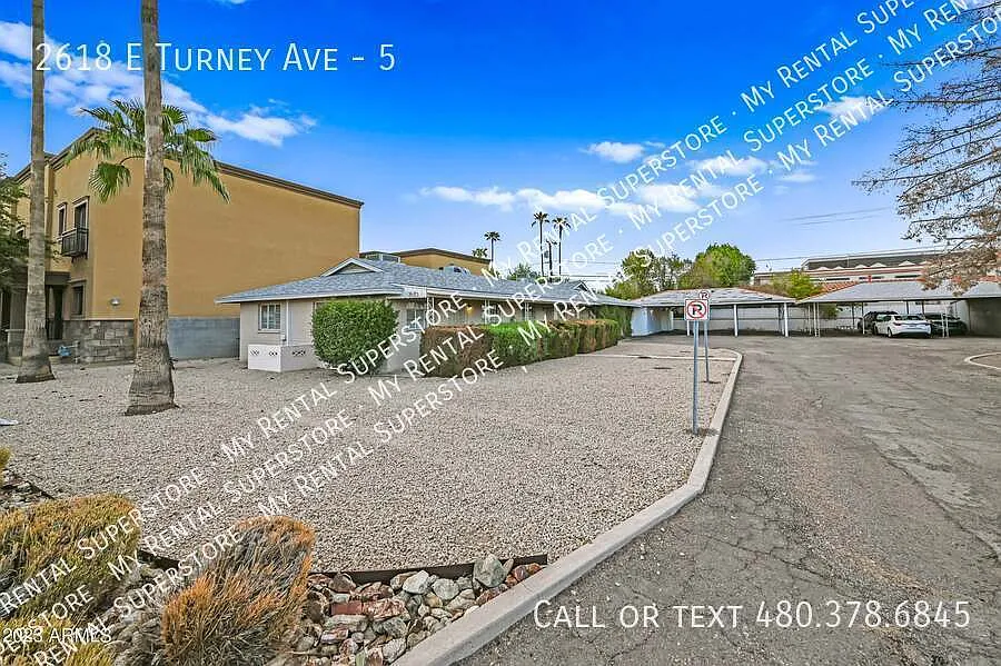 2618 E Turney Ave #5