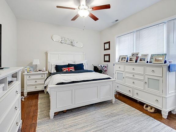 5th image of 1829 W Leland Ave #3F