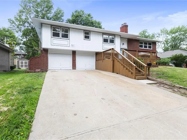 10212 Virginia Ave, Kansas City, MO 64131