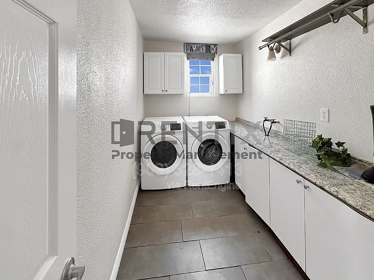 938 W Berkeley Ct — Photo 25