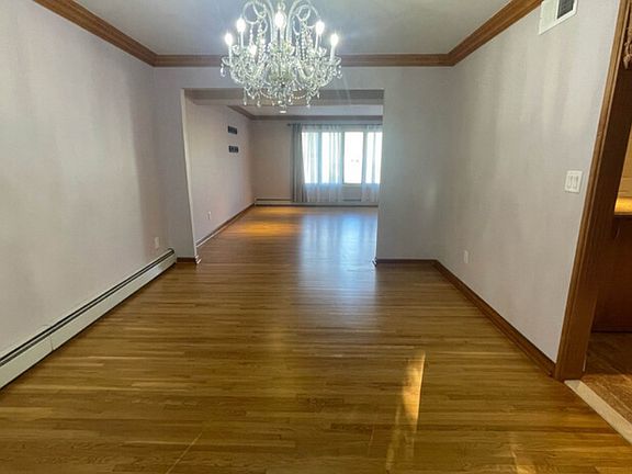 2nd image of 18 Willow Wood Ct #1