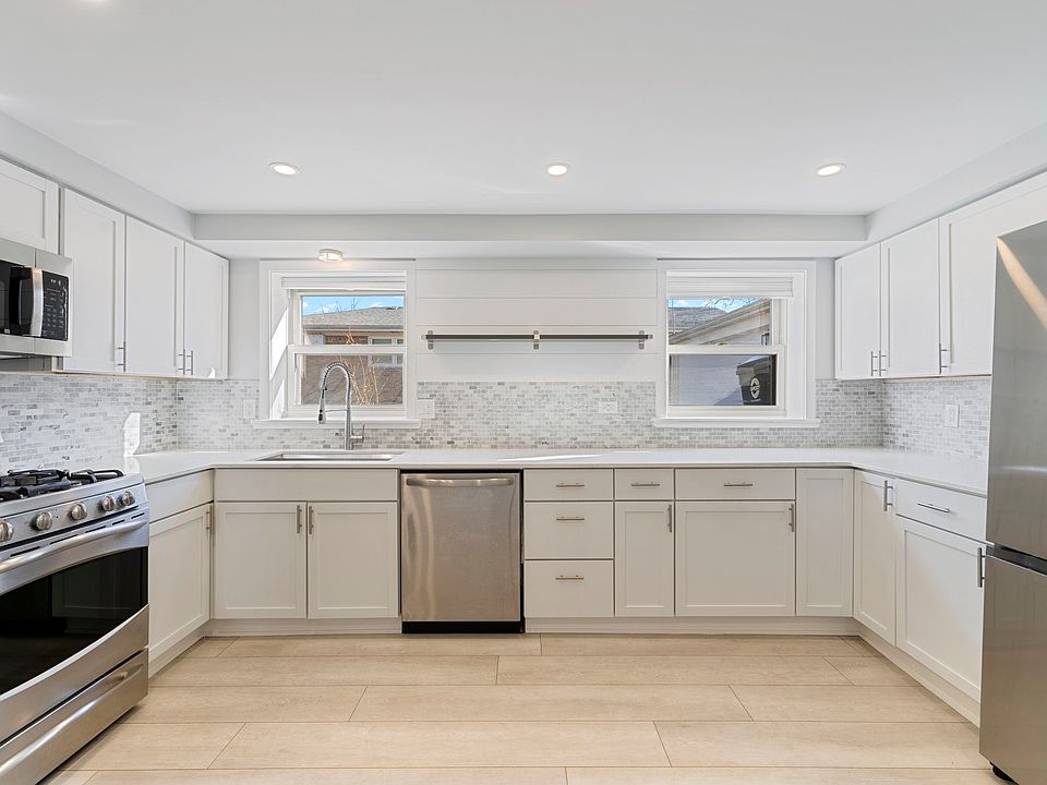 1st image of 641 56th Pl APT 1