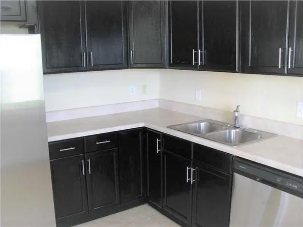 2940 N Course Dr, Pompano Beach, FL