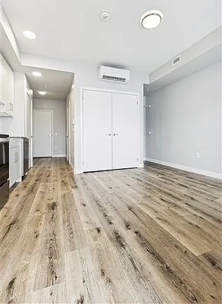 1673 Huron Rd — Photo 43