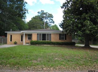 300 Hanks St, Whitehouse, TX 75791