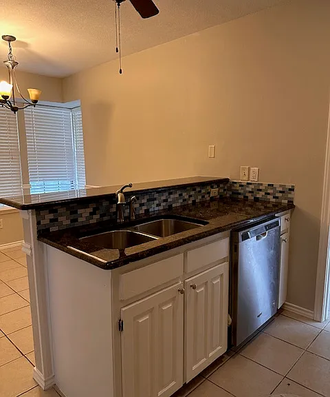 5020 Timberglen Dr — Photo 13