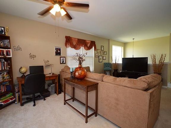 5th image of 811 Summit Creek Dr #1