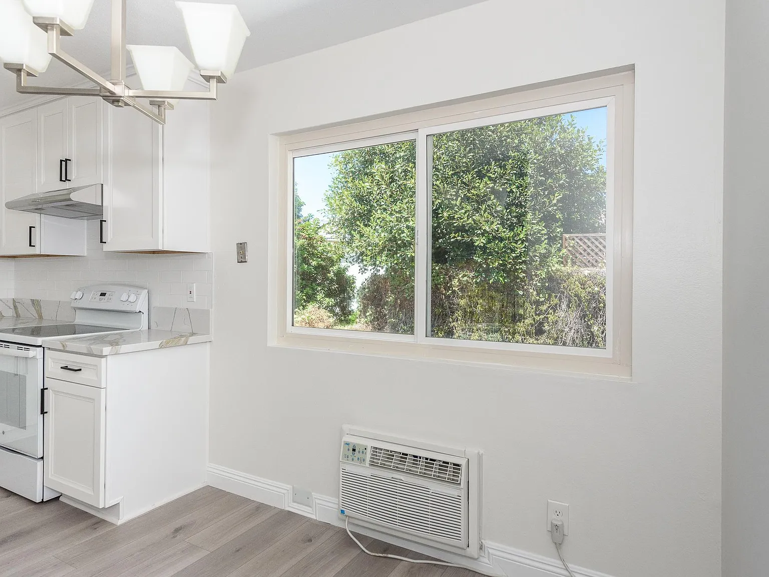 2 bed, 938 sqft, $2,800 — Photo 3