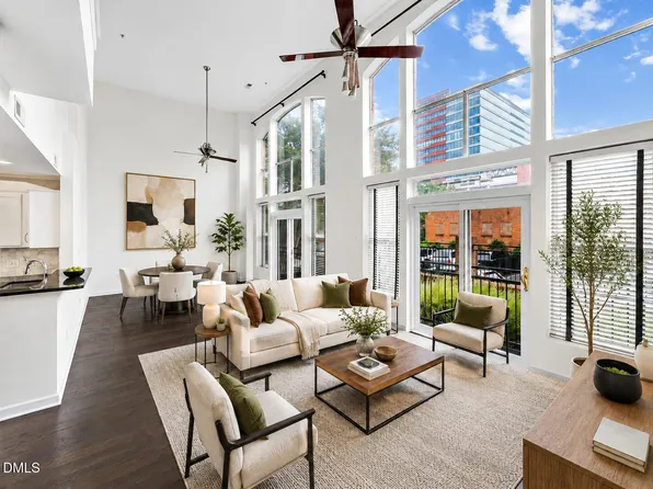 200 S Dawson St APT 111, Raleigh, NC 27601