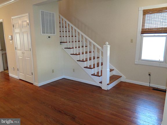 3rd image of 1418 William St