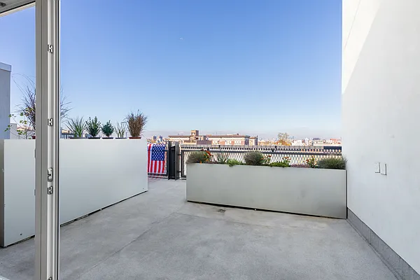 Rented by Compass | media 16