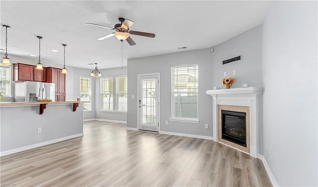 Building Photo - 5305 Cottage Ct