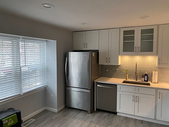 4th image of 3012 Winter Pine Ct