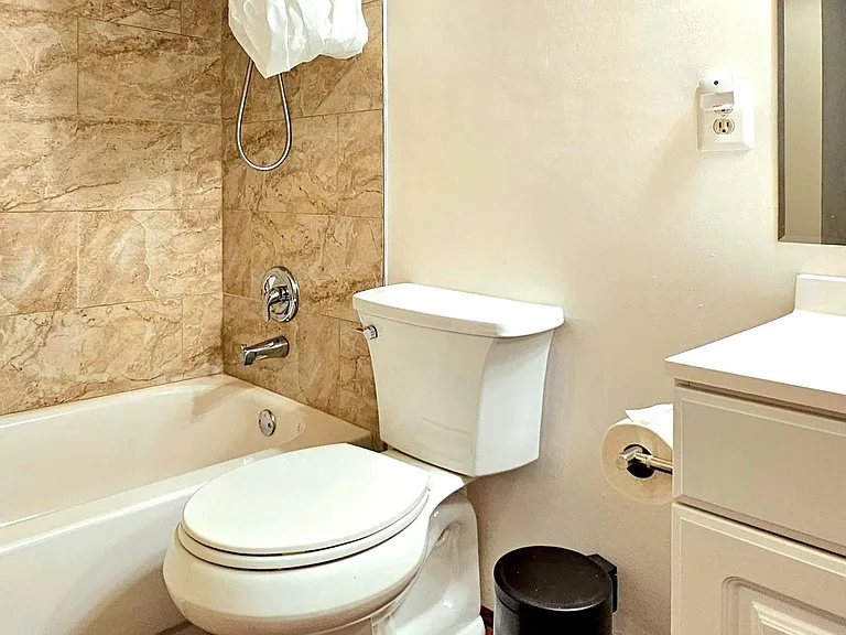 8729 Sheridan Farms Ct — Photo 40