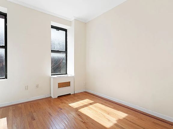 3rd image of 144 Sullivan St APT 8
