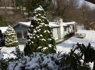 92 Hillside Dr, Spruce Pine, NC 28777