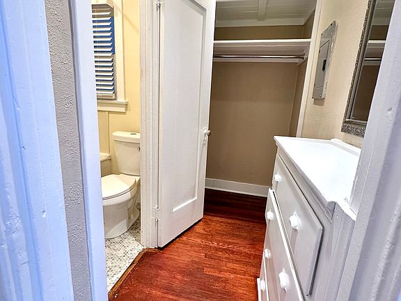 2nd image of 1221 E 6th St #3