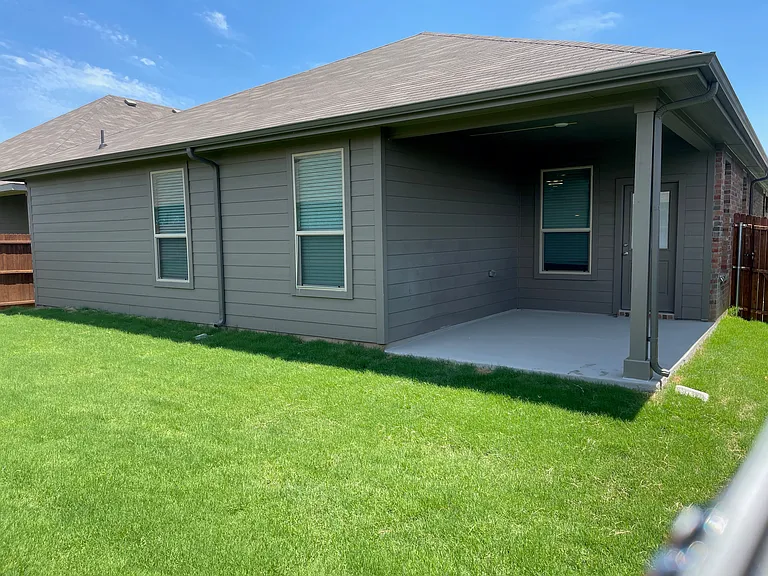 15537 Putney Way — Photo 15