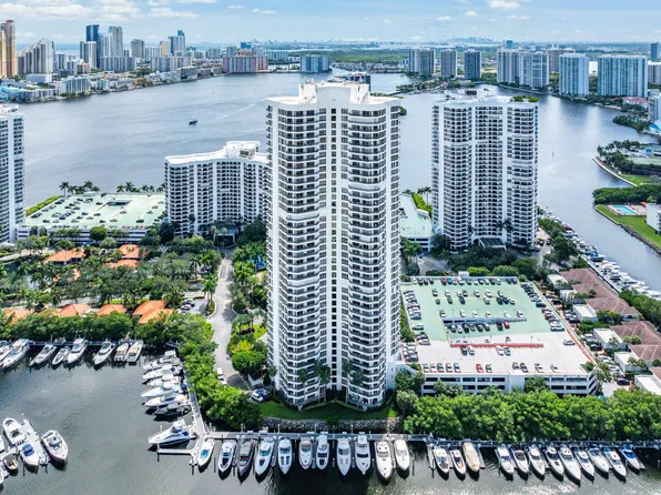 3500 Mystic Pointe Drive #Ph4, Aventura, FL 33180