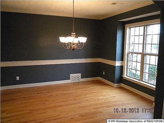 3rd image of 3557 Marcia Louise Dr