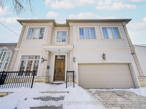 3rd image of 213 Maplehurst Ave