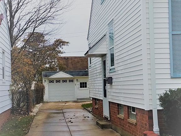 3rd image of 5707 Renwood Dr
