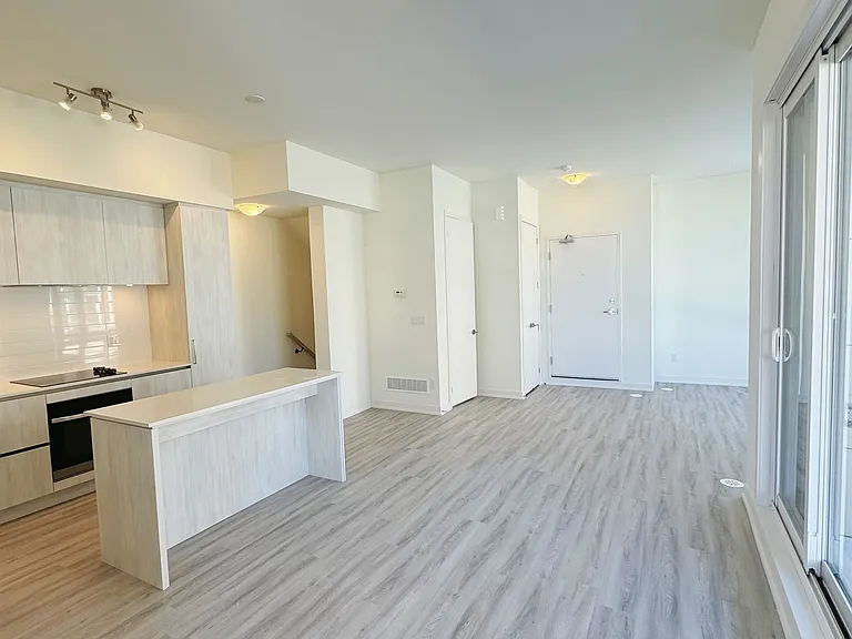 15 David Eyer Rd #1412 — Photo 2