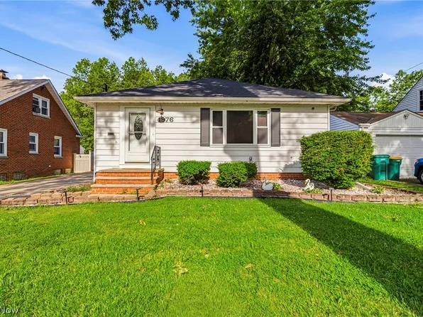 1976 Beverly Hills Dr, Richmond Heights, OH 44143