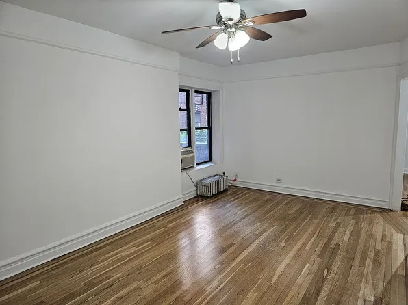 44-14 Newtown Rd APT 1L, Queens, NY 11103